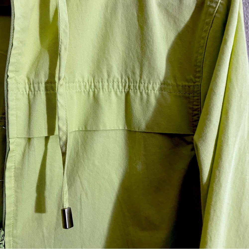 Casual Corner ANNEX lightweight hooded jacket zip up. Lemon lime color. Size M - Picture 4 of 6